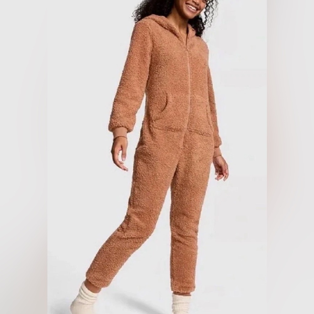 Victoria's Secret Pink S Plush Sherpa One Piece Zip Up Hooded Pajama Tan NWT